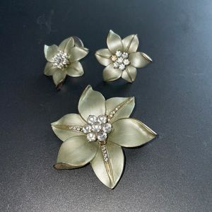 Vintage earrings and brooch set